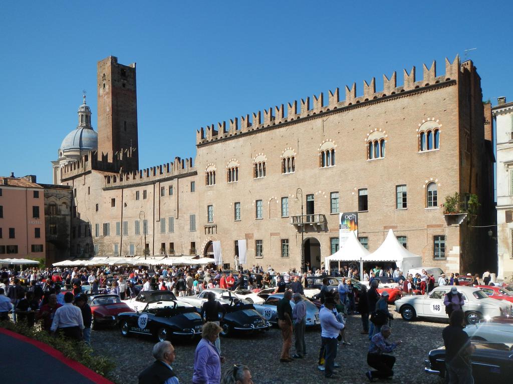 Palazzo Castiglioni Luxury Suite And Rooms Mantova Exterior photo