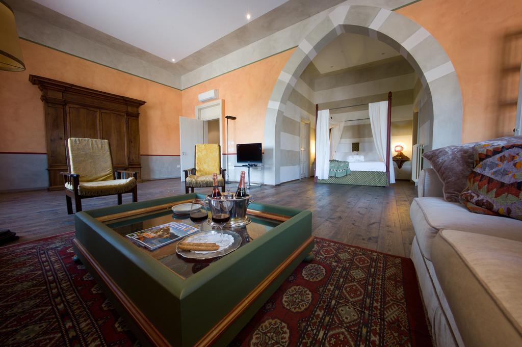 Palazzo Castiglioni Luxury Suite And Rooms Mantova Room photo
